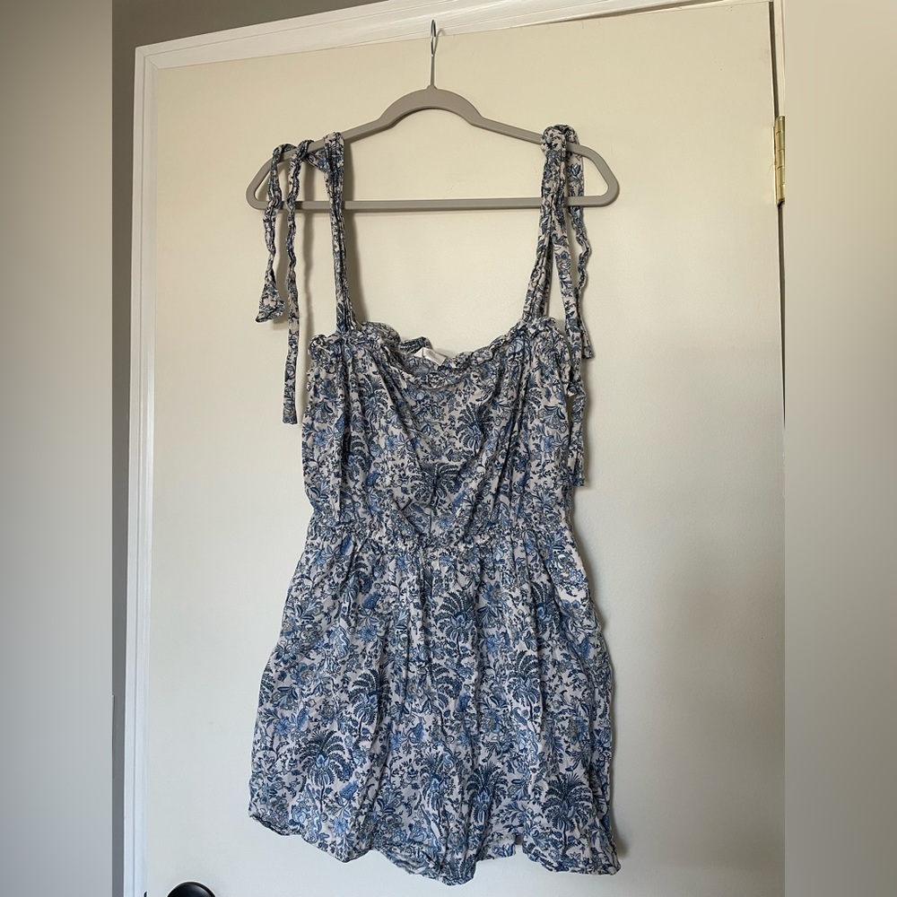 Blue and white floral print romper tie up shoulders size 10 H&M